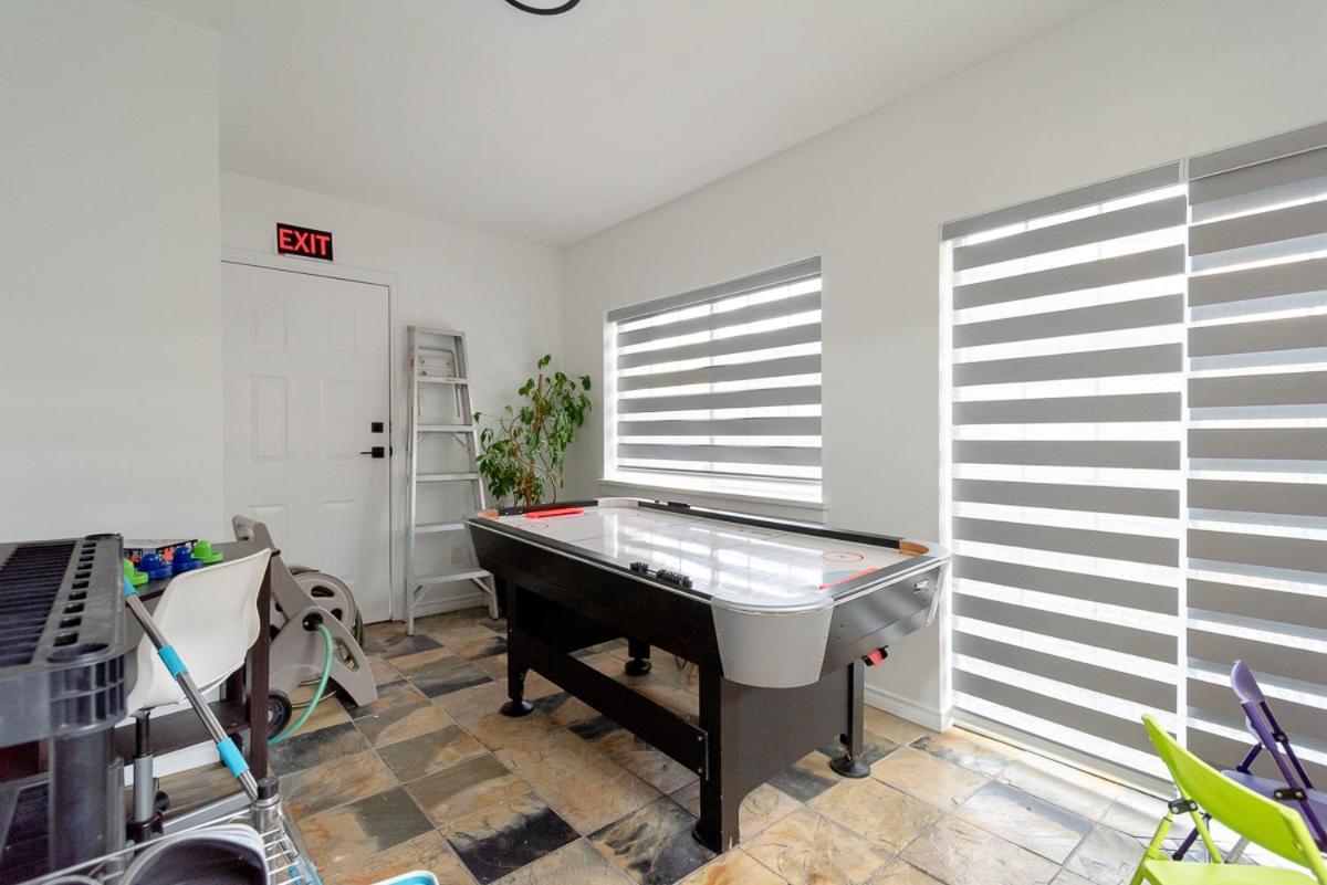 Spacious & Modern By The Beach White Rock Esterno foto