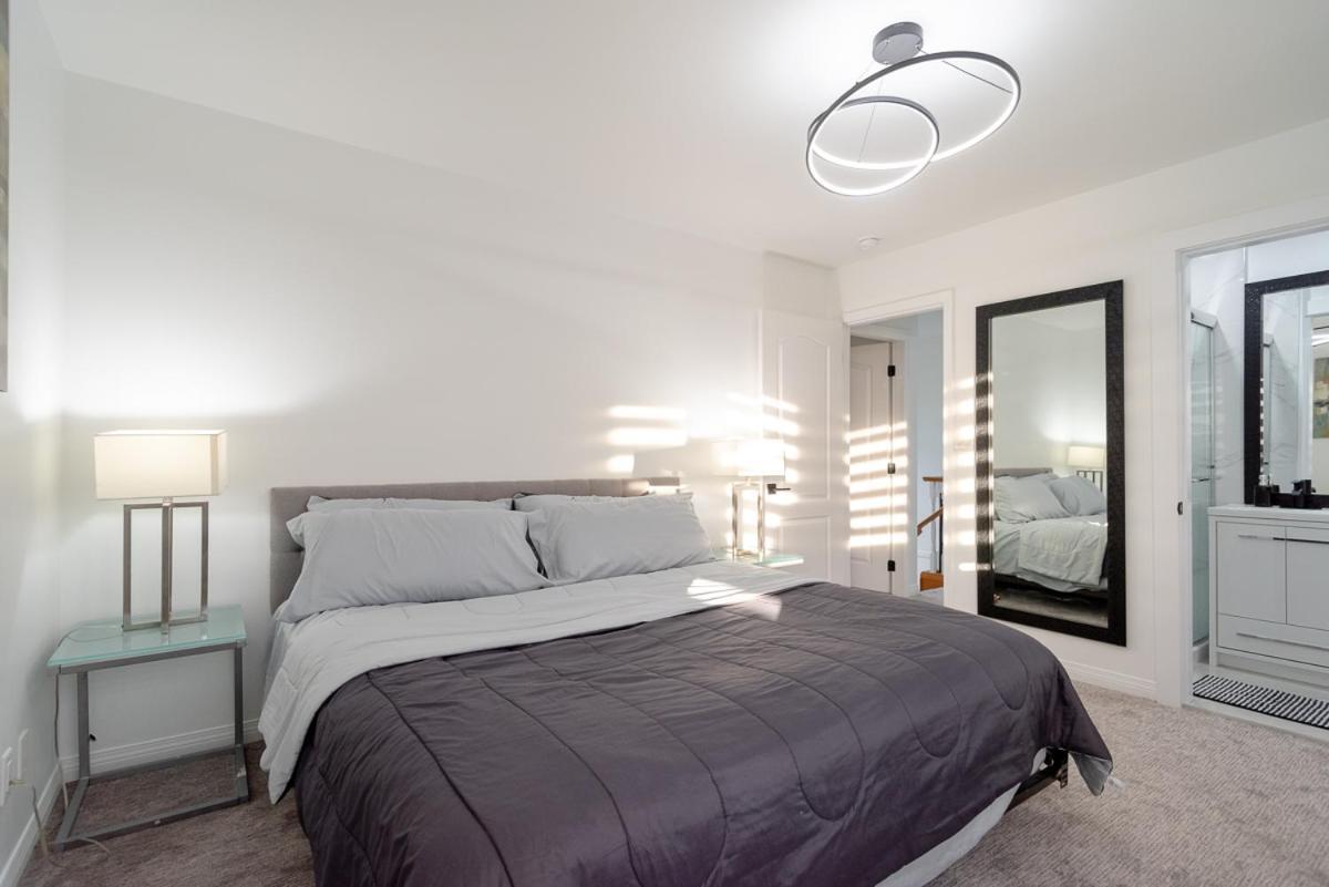 Spacious & Modern By The Beach White Rock Esterno foto